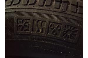 twee autobanden te koop alweers